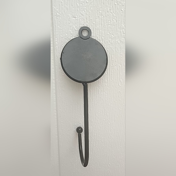 Skeleton Skull Wall Hook - Picture 2 of 2